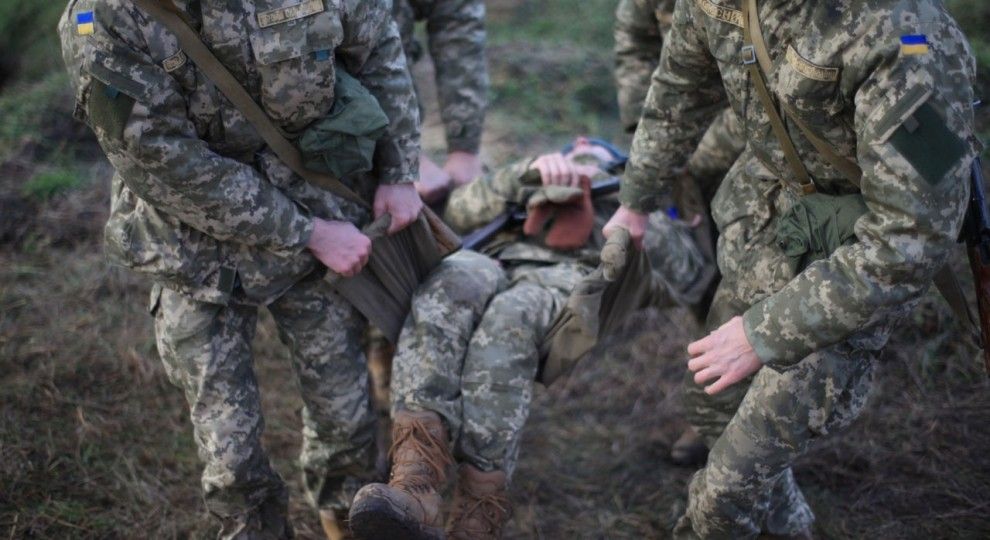 На Донетчине нашли мертвыми двух военных: у одного из бойцов огнестрельное ранение в голову - СМИ