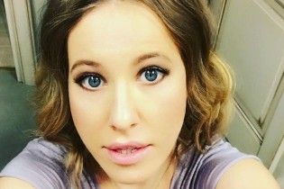 Родина Ксенії Собчак влаштувала "бійку" під час першої прогулянки з її маленьким сином