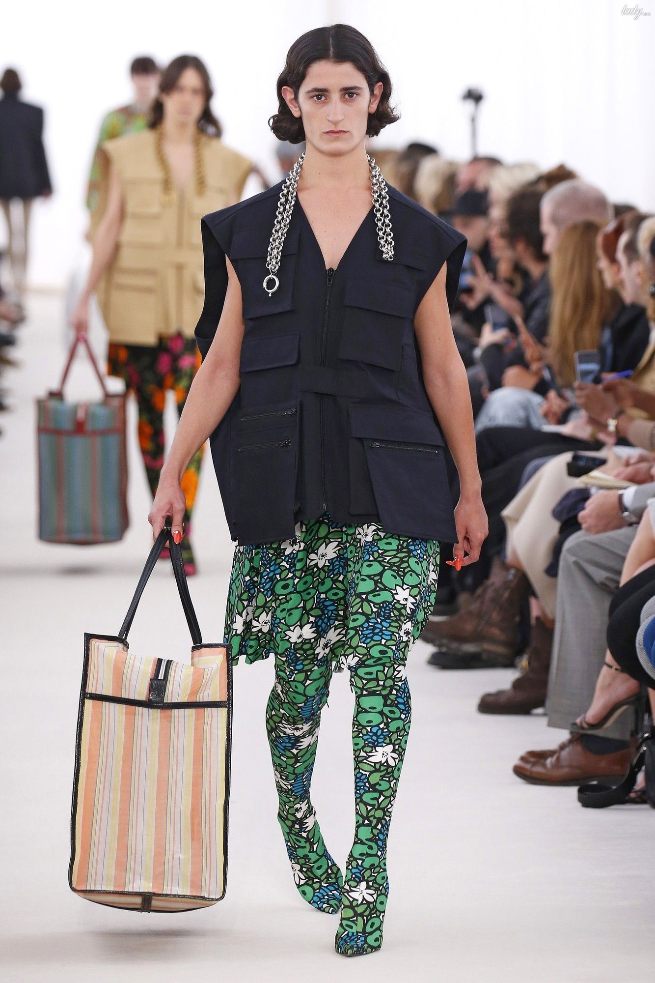 Коллекция Balenciaga прет-а-порте сезона весна-лето 2017_18