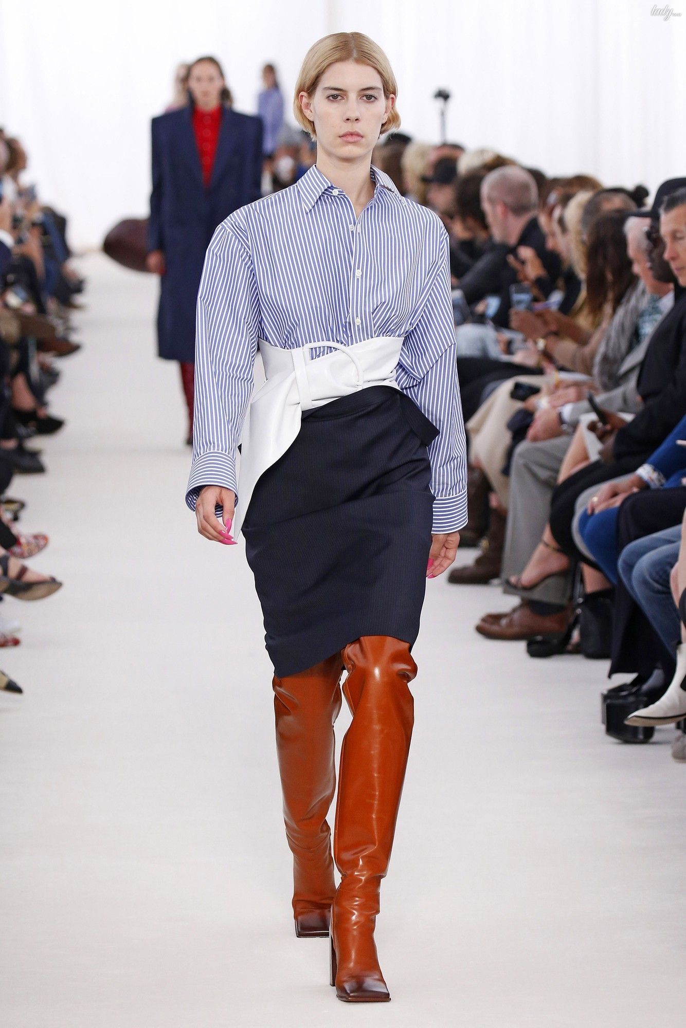 Коллекция Balenciaga прет-а-порте сезона весна-лето 2017_14