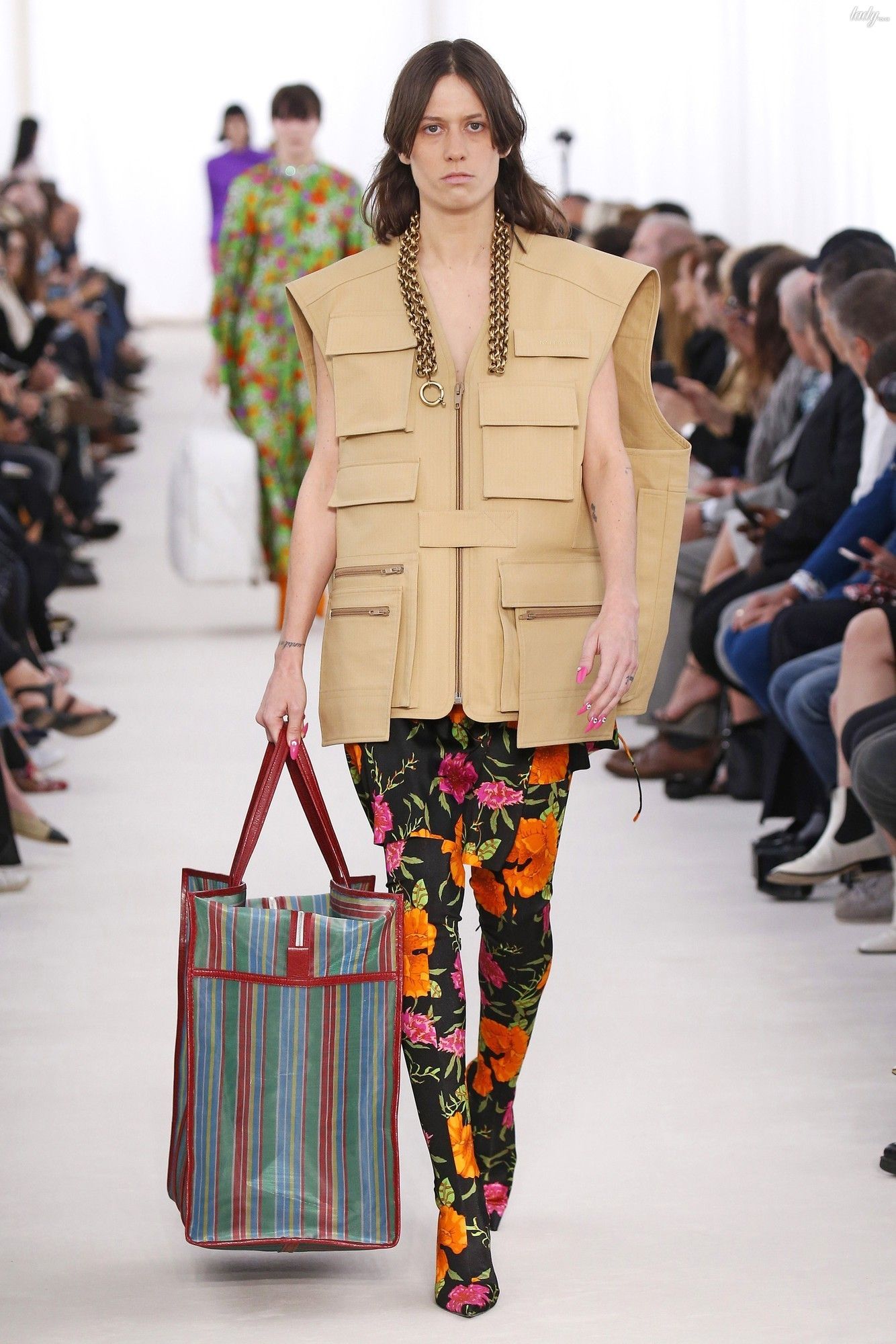 Коллекция Balenciaga прет-а-порте сезона весна-лето 2017_19