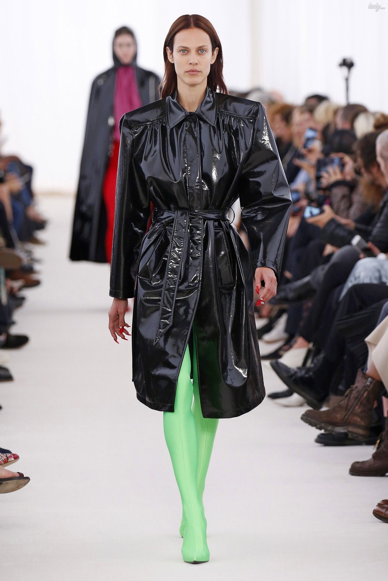 Коллекция Balenciaga прет-а-порте сезона весна-лето 2017_44