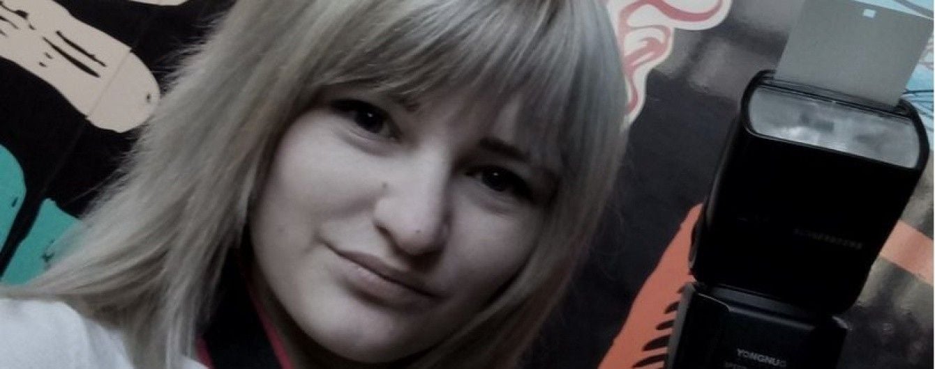 Доля дітей горе-матері: замордованого голодом хлопчика поховали, дівчинці знайшли нову родину