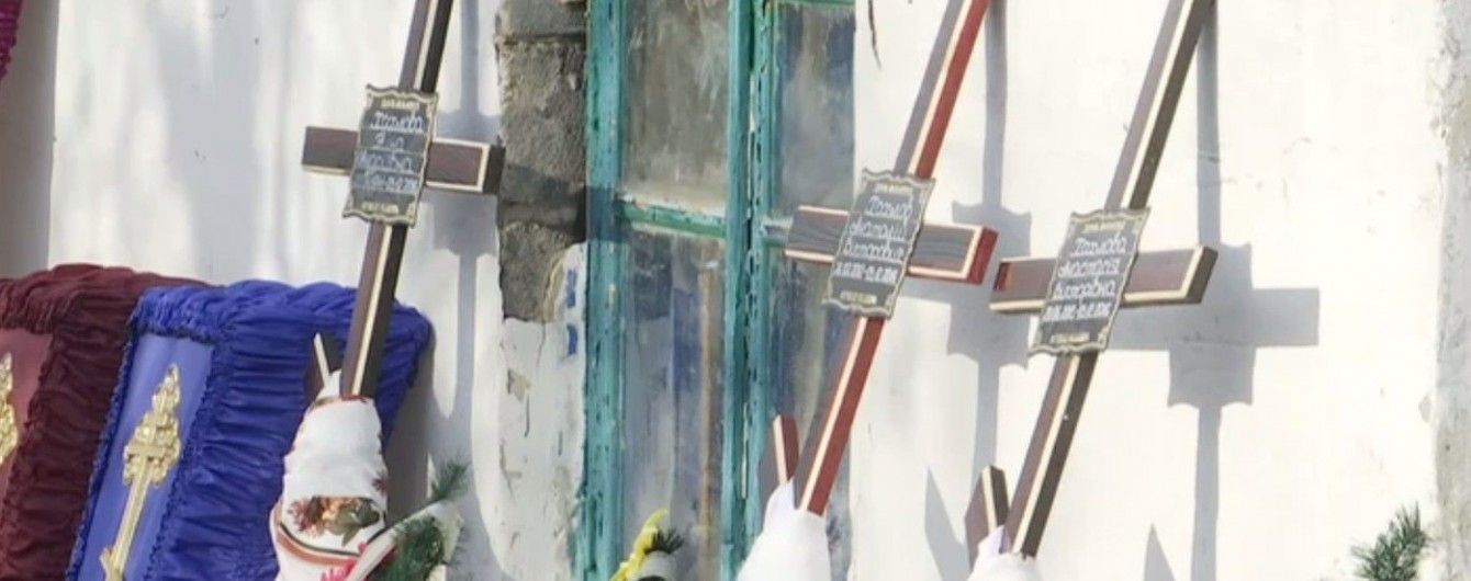 На Дніпропетровщині пенсіонерка зненацька вбила двох правнуків і повісилася