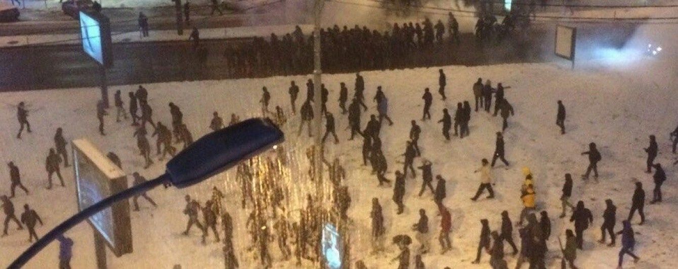 Фанати "Динамо" і "Бешикташа" влаштували криваві розбірки у центрі Києва
