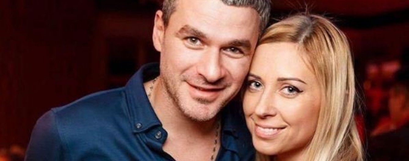 Закохані та щасливі: Матвієнко у купальнику наздоганяла Мірзояна у морі