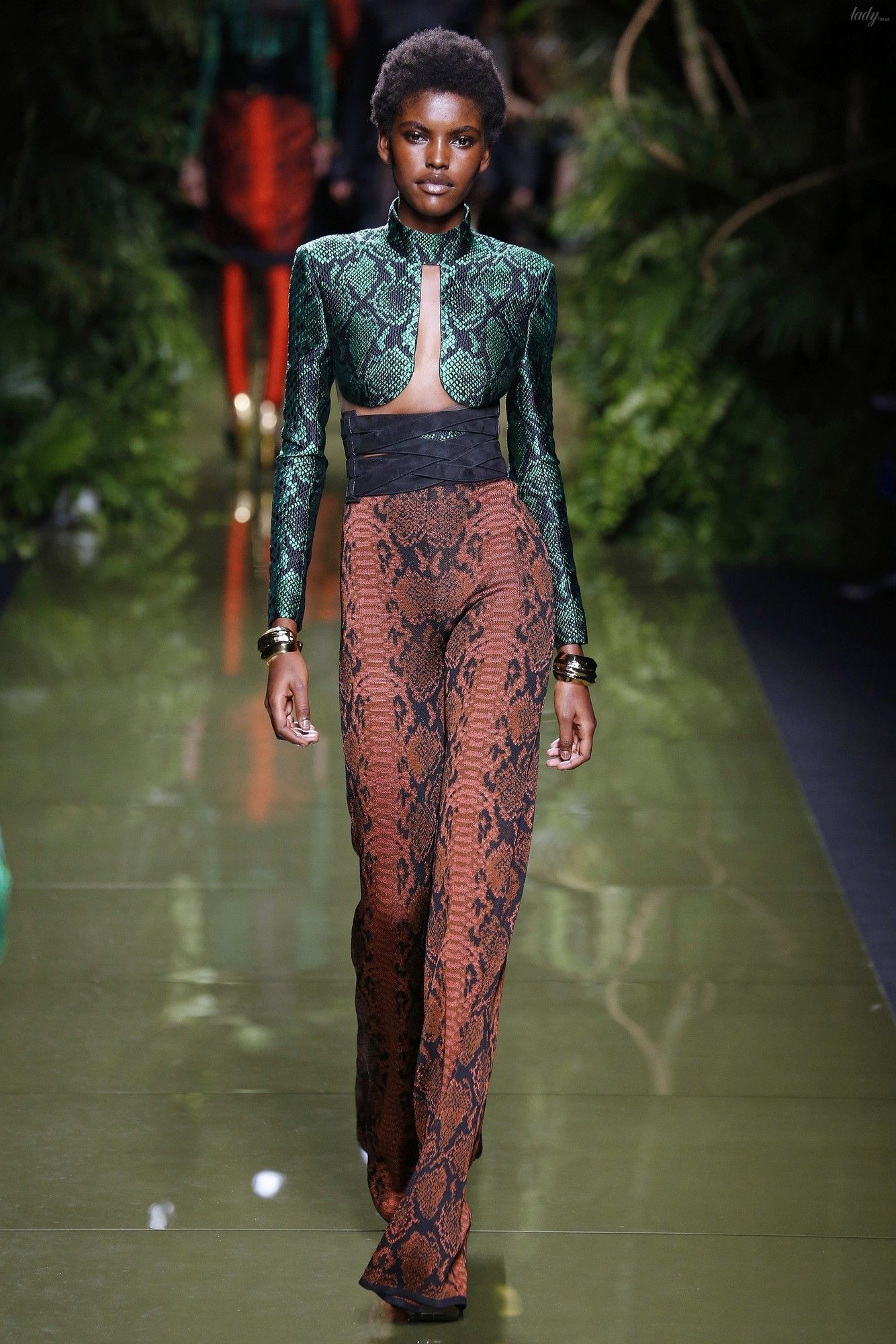 Коллекция Balmain прет-а-порте сезона весна-лето 2017_30