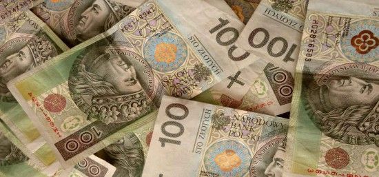 У Польщі підрахували суми, які щомісяця отримують українські заробітчани
