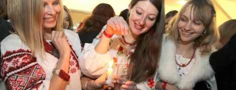 На луке, гребешке или тенях. Как гадать на суженого в День Андрея