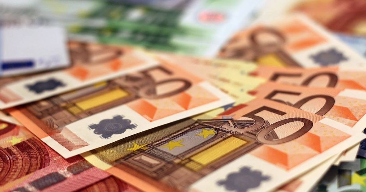 Курс валют на 5 березня: скільки коштують долар і євро