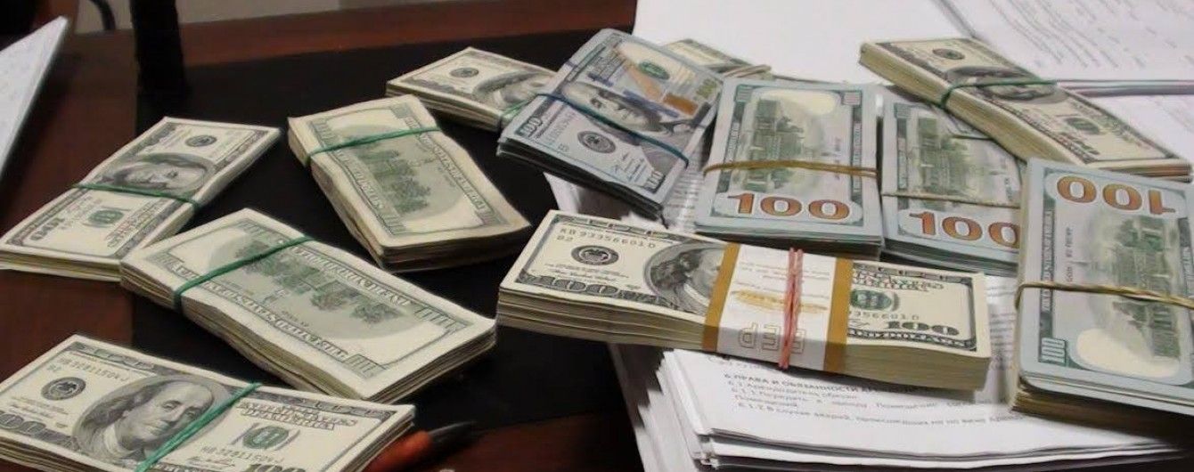 Нацбанк залишив офіційні курси валют на рівні суботи. Інфографіка