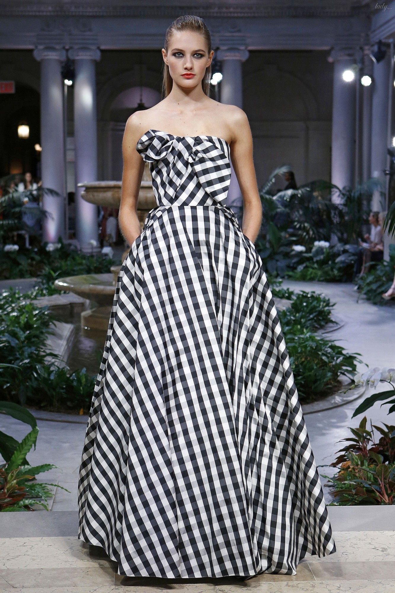 Коллекция Carolina Herrera прет-а-порте сезона весна-лето 2017_24