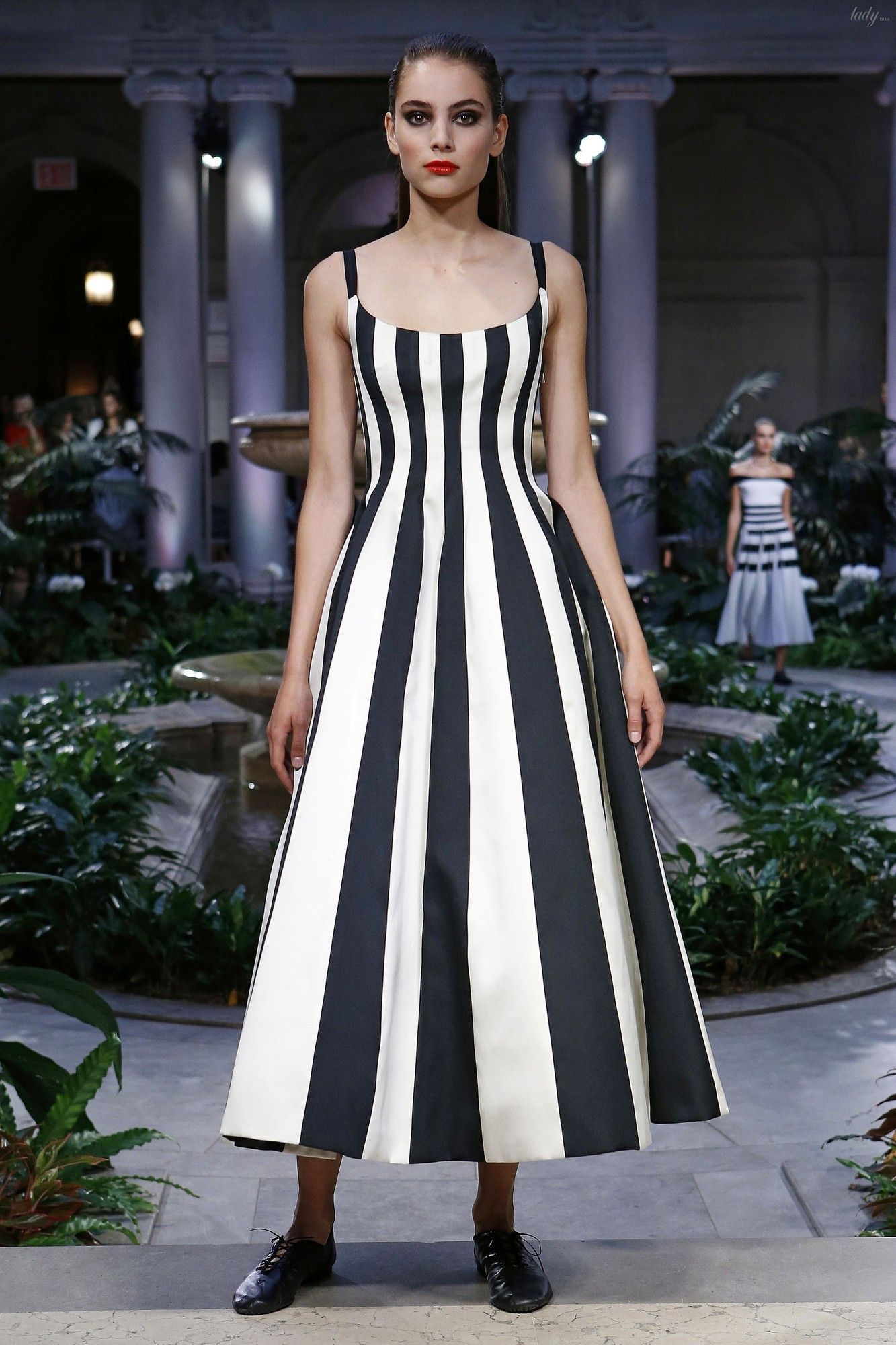 Коллекция Carolina Herrera прет-а-порте сезона весна-лето 2017_15