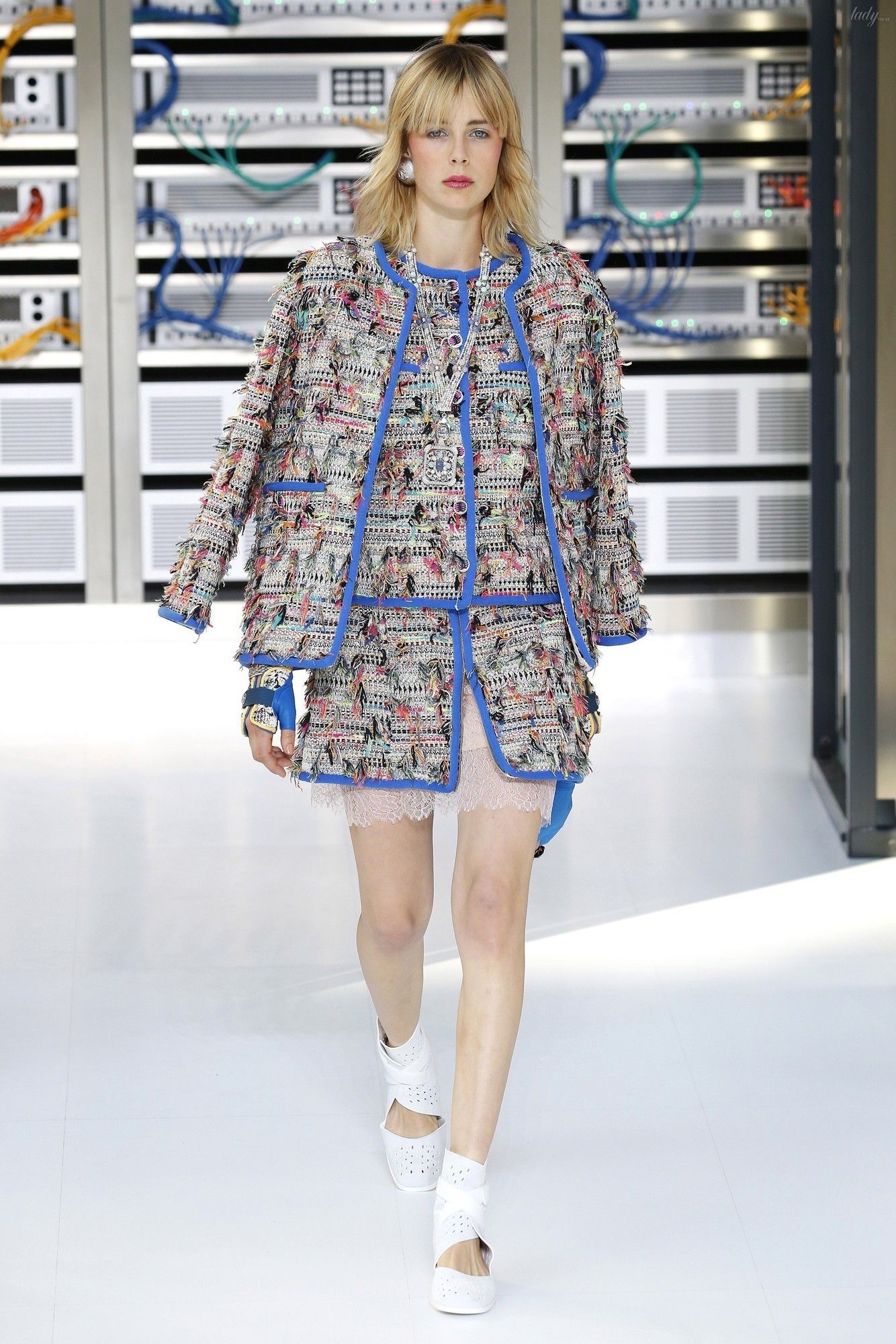 Коллекция Chanel прет-а-порте сезона весна-лето 2017_8