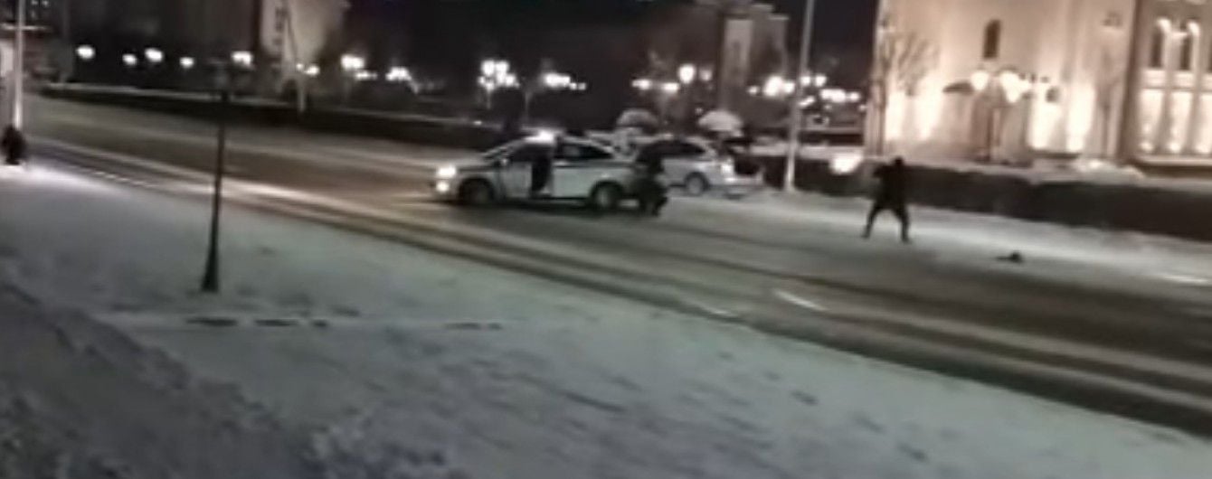 В Сети появилось видео кровавой перестрелки между полицейскими и боевиками в Грозном