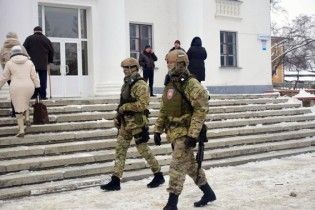 На Донеччині на одній із виборчих дільниць побилися журналісти