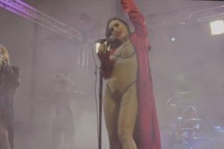 Сексуальні солістки гурту Serebro у новому кліпі заспівали для "Дональда Трампа"