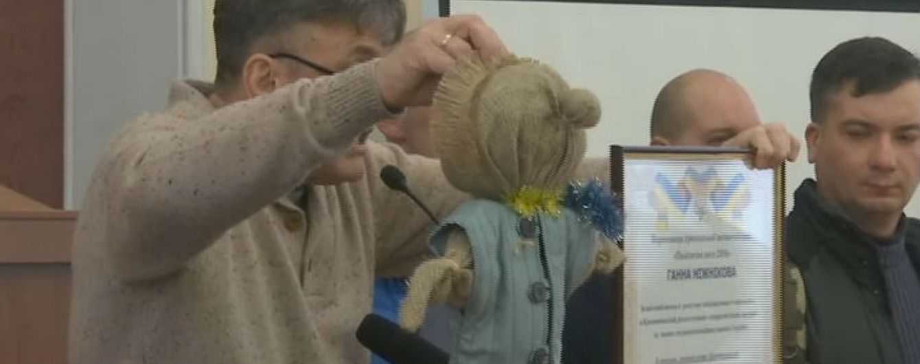 Місцевій депутатці у Кропивницькому намагалися вручити антипремію "Вата Року"