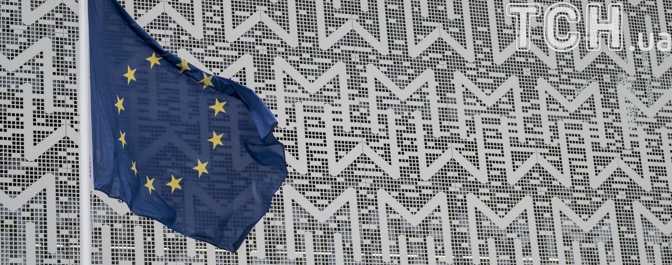 ЕС может ослабить санкции против РФ, если лидеры "нормандской четверки" достигнут прогресса – СМИ