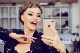 "НеАнгел" в пижаме: Слава Каминская пообещала украинцам, что их желания сбудутся