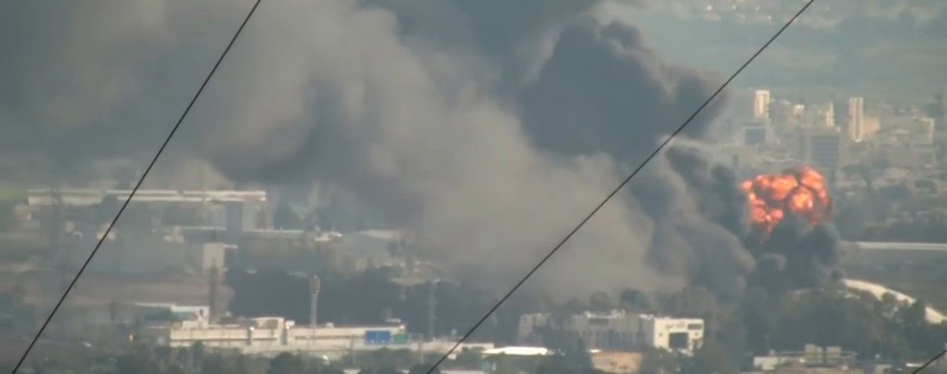 В Сети показали видео мощного взрыва в Израиле на нефтеперерабатывающем заводе