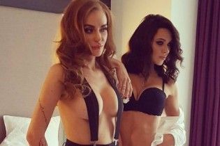 Сексапільні "НЕАНГЕЛИ" у cпідньому позували чоловічому глянцю