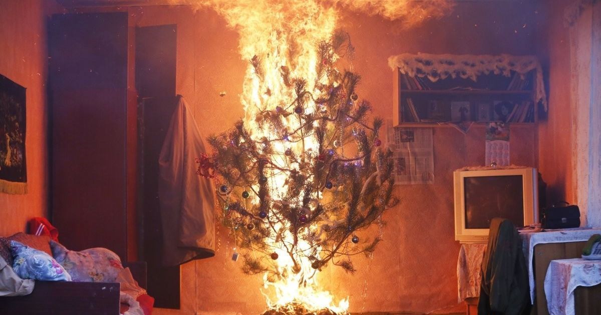 На Волині через закорочення гірлянди загинула однорічна дитина