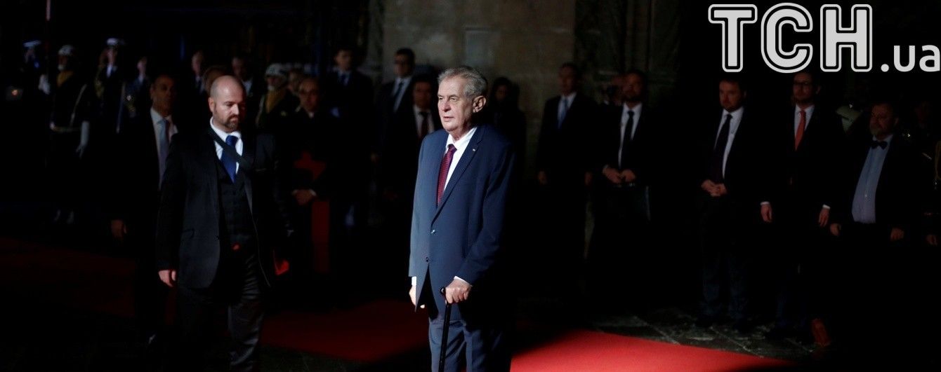 Сенат Чехии обвинил Земана в легитимизации агрессии России из-за заявлений о Крыме