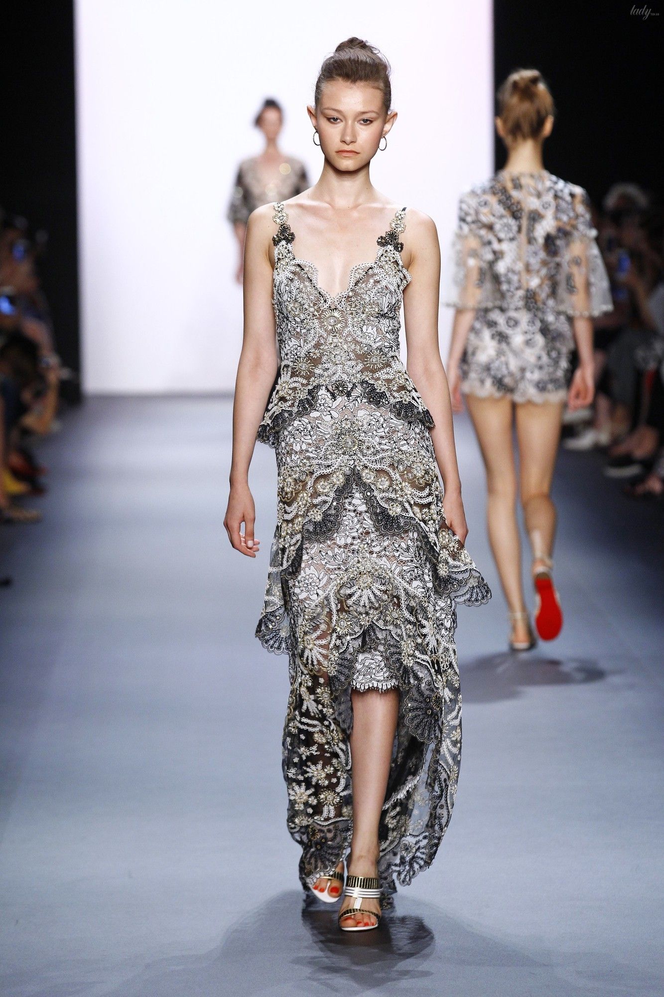 Коллекция Jenny Packham прет-а-порте сезона весна-лето 2017_14