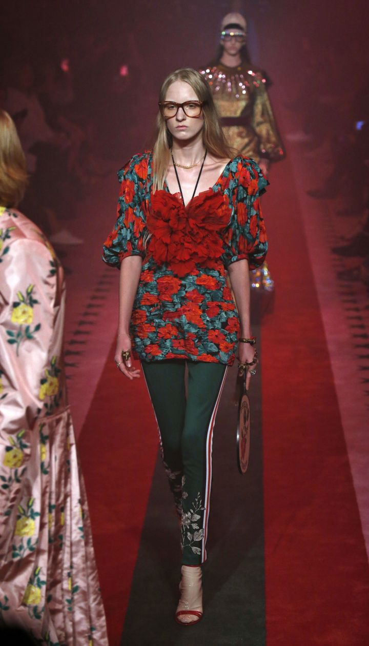 2019 год - Модный дом Gucci показал наряды, созданные для тура Florence The Machine 2019 год - Модные новости: Модный дом Gucci показал наряды, созданные для тура Florence + The Machine