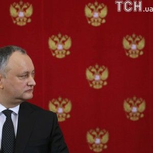 Президента Молдовы в четвертый раз временно отстранили от должности