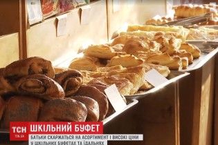 Бешеные цены: в столице школьникам продают еду с двойной наценкой