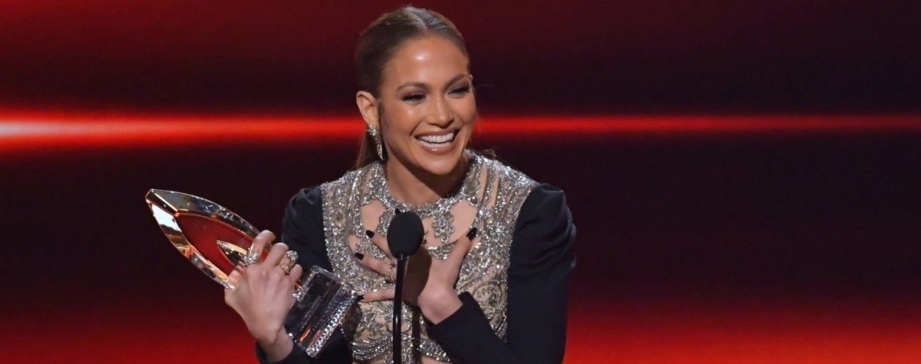 People's Choice Awards-2017: роскошная Джей Ло и первое появление Деппа после развода