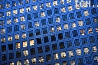 Троещина погрузилась во тьму: в Киеве в десятках домов пропал свет, остановился транспорт