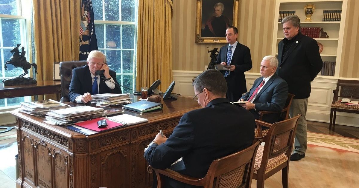 Після 45-хвилинної розмови з Меркель Трамп уперше подзвонив Путіну