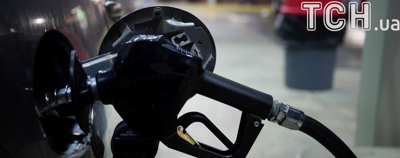 Сколько стоит заправить авто на АЗС утром 12 мая