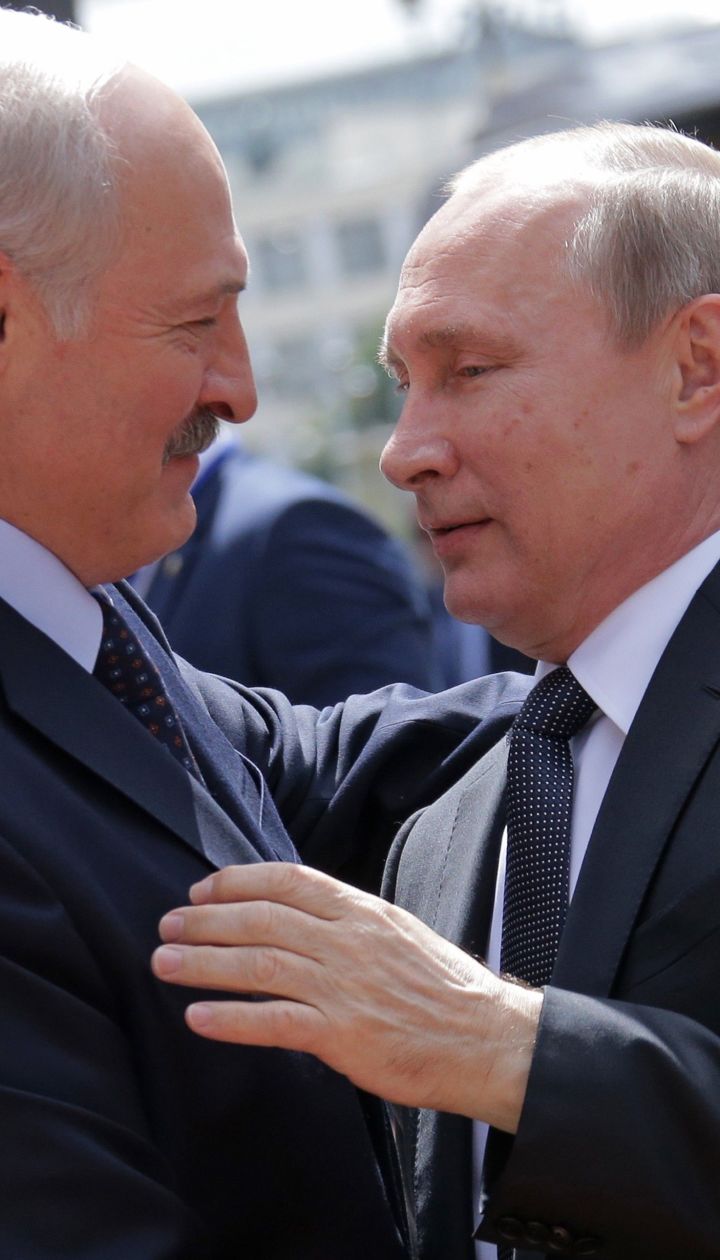 "Неправильные у вас расчеты". Лукашенко устроил публичную перепалку с Путиным из-за газа