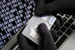 Кіберзлочинці подвоїли суму крадіжок із банківських рахунків українців