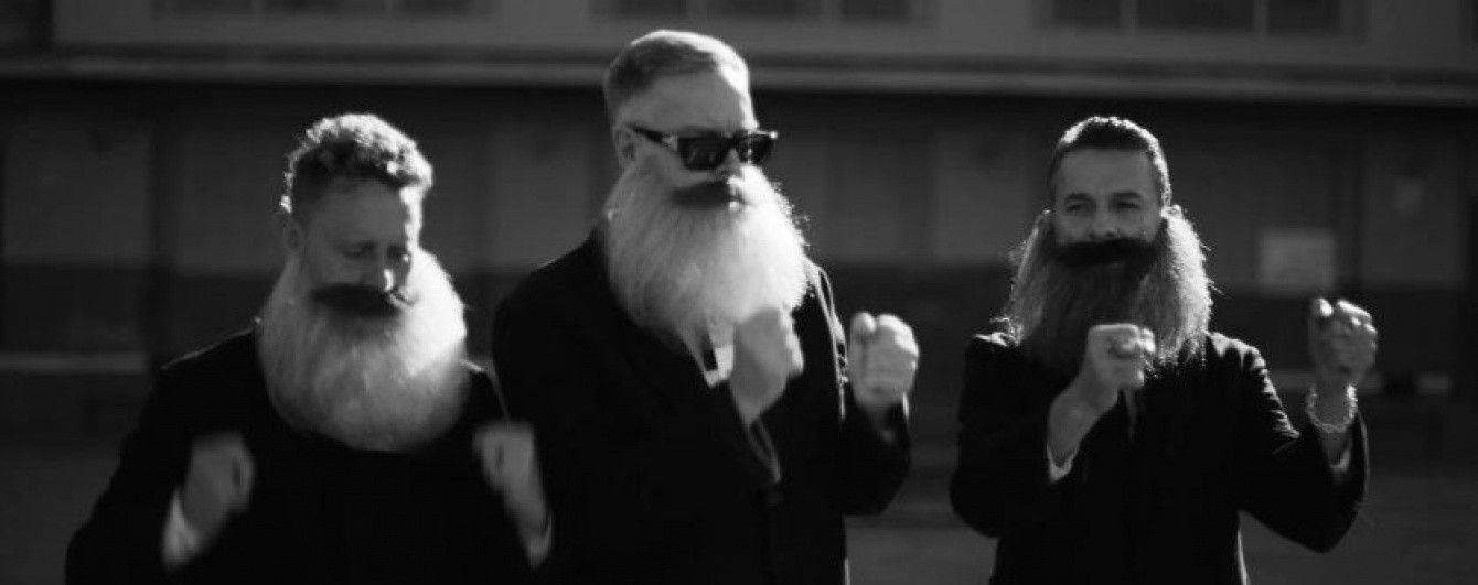 Учасники Depeche Mode постали з пишними бородами у чорно-білому кліпі