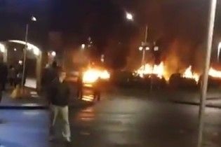 В Стокгольме десятки молодых людей устроили погромы
