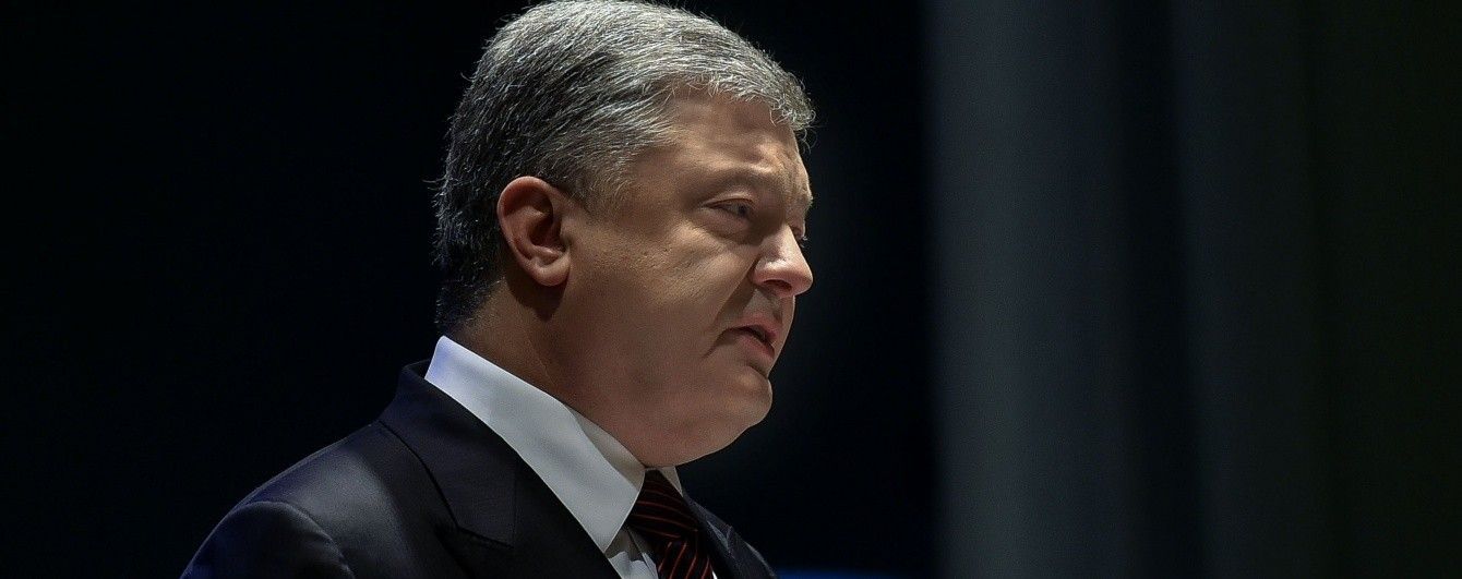Порошенко выразил соболезнования родным и коллегам умершего поэта Олейника
