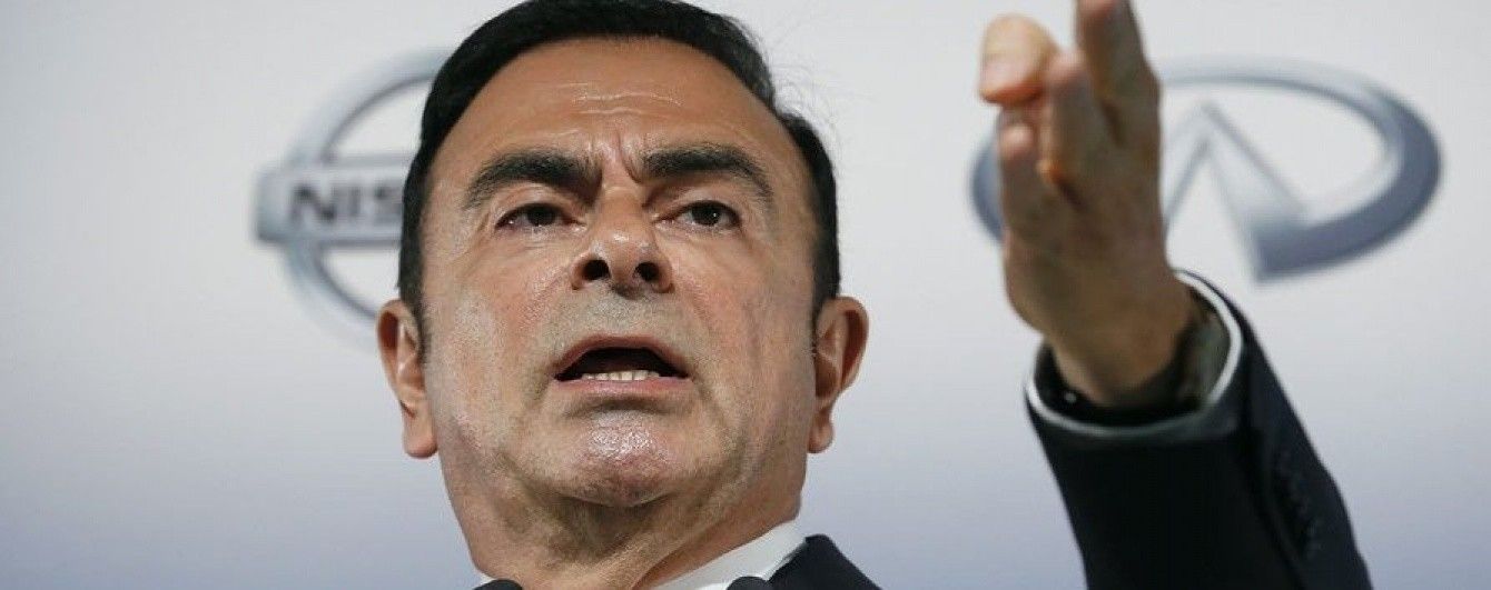 Екс-глава Nissan Гон публічно відповів на обвинувачення під час суду