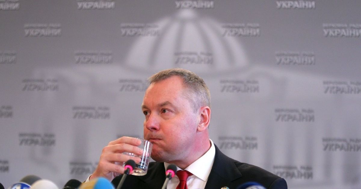 ВАСУ признал законным указ Порошенко о лишении нардепа Артеменко гражданства