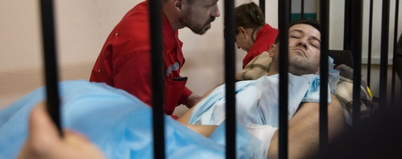 Візьми свою ковдру та йди. Найкращі фотожаби про Насірова