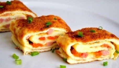 Рецепт омлета-рулета с сыром и беконом