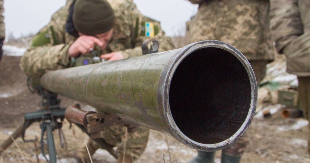 ВСУ потеряют 12 тыс. военных в случае силового возврата Донбасса – Муженко