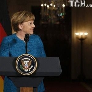 Меркель поступиться Трампу і підтримає будівництво терміналу для американського газу у Німеччині - WSJ