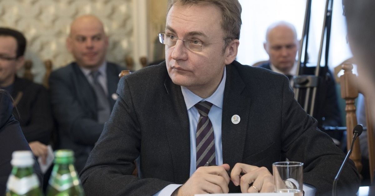 "Торчат ушки антиукраинской позиции": глава ОГА обвинил Садового в "экономическом шовинизме"