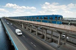Мост Метро в Киеве может рухнуть в любой момент неожиданно - проектировщик