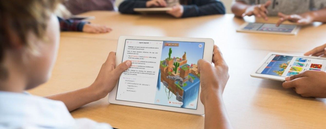 В США трехлетний малыш заблокировал своему папочке iPad на 48 лет